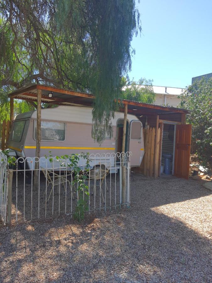 Oasis Shanti Backpackers Oudtshoorn Buitenkant foto