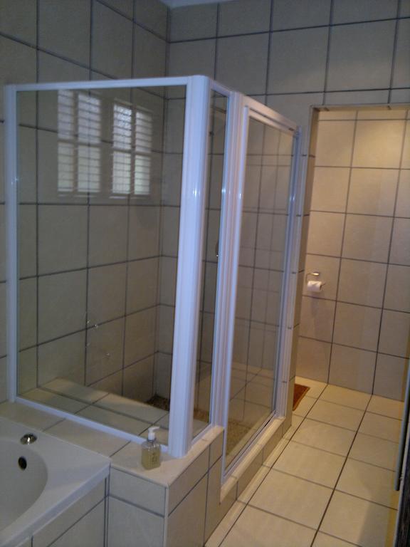 Oasis Shanti Backpackers Oudtshoorn Kamer foto