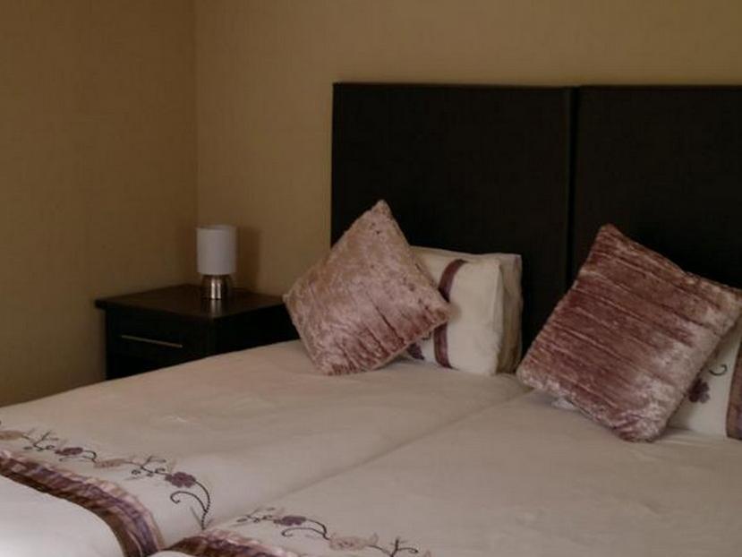 Oasis Shanti Backpackers Oudtshoorn Buitenkant foto
