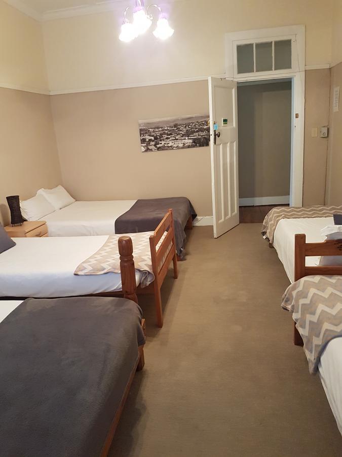 Oasis Shanti Backpackers Oudtshoorn Buitenkant foto