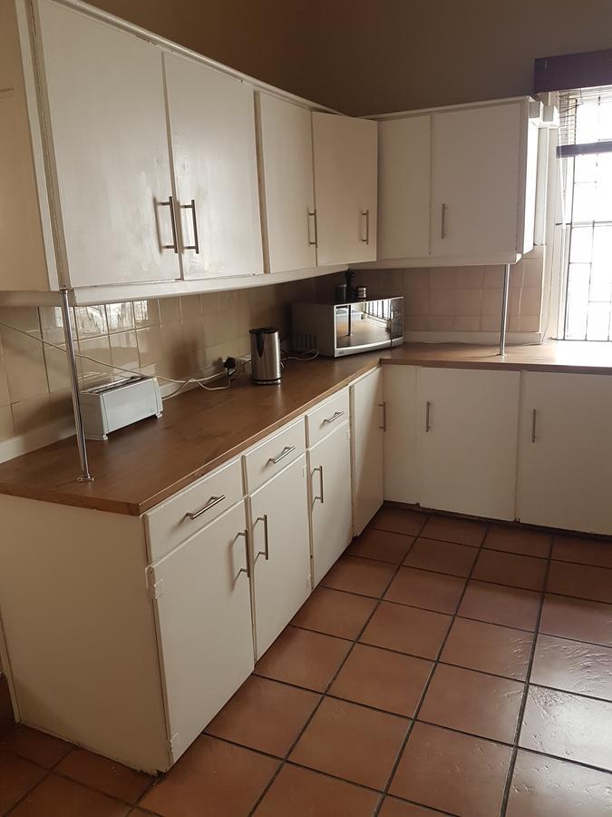 Oasis Shanti Backpackers Oudtshoorn Buitenkant foto