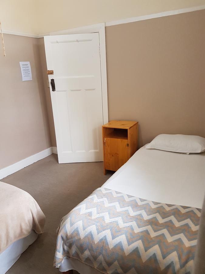 Oasis Shanti Backpackers Oudtshoorn Buitenkant foto