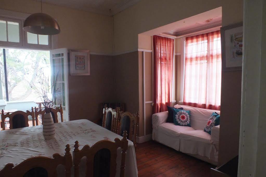 Oasis Shanti Backpackers Oudtshoorn Buitenkant foto