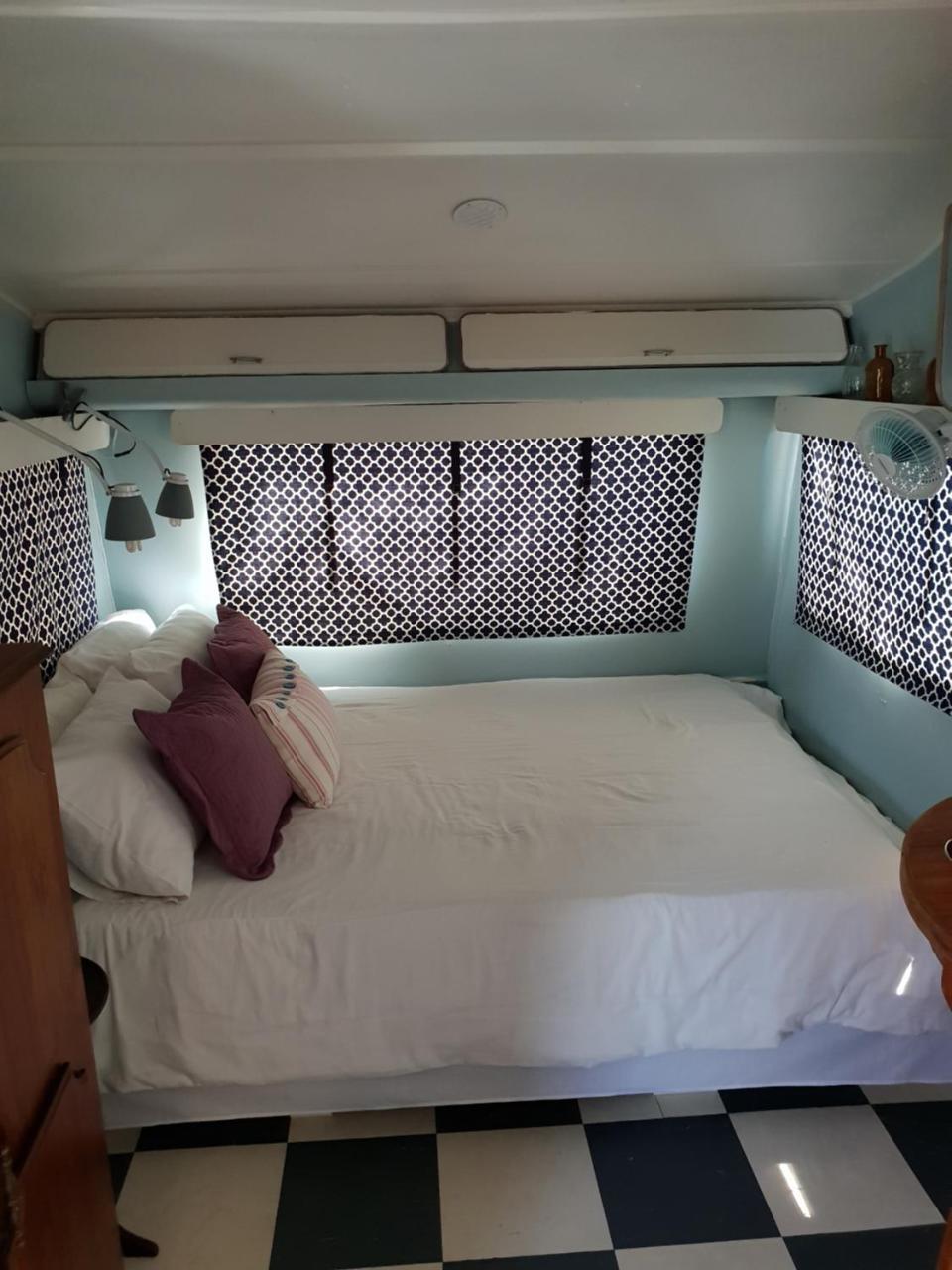 Oasis Shanti Backpackers Oudtshoorn Buitenkant foto